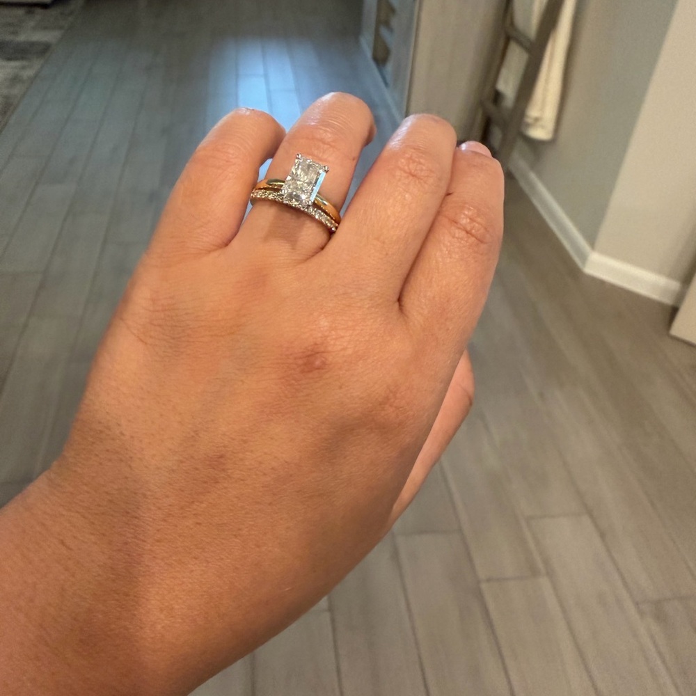 Emerald-Cut Clear Stone Gold Engagement Ring with Pavé Band